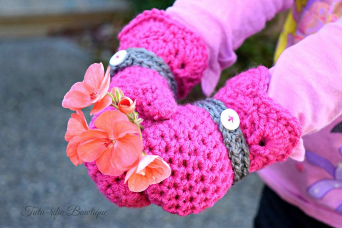 Shelby Mittens free crochet pattern by Sincerely, Pam