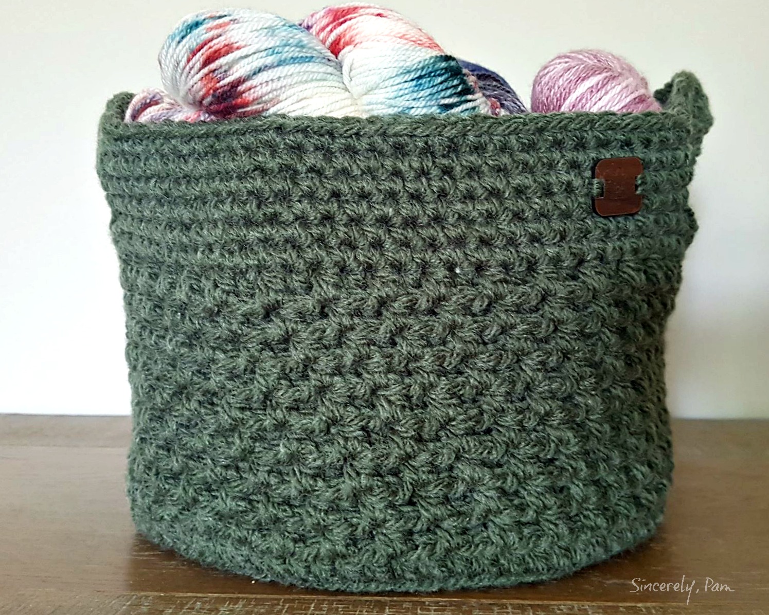 Lansdowne Basket crochet pattern in Bulky yarn