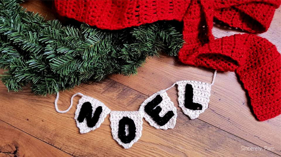 NOEL Wreath bunting crochet pattern by Sincerely, Pam