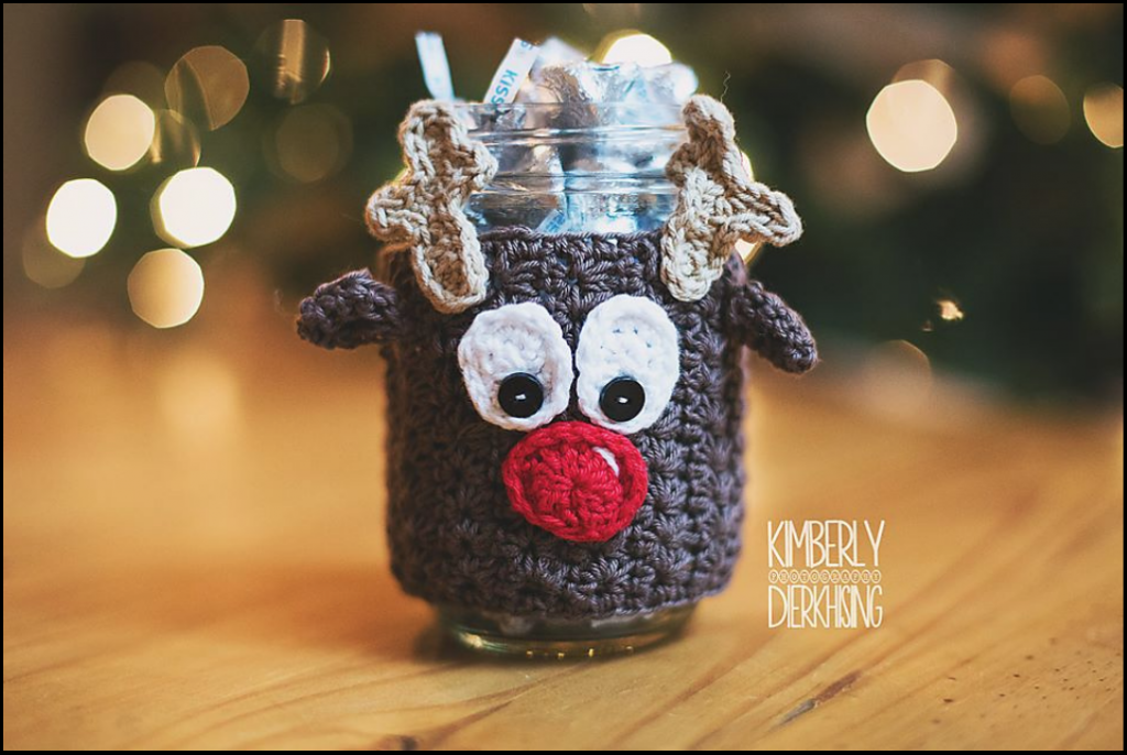 Reindeer Mason Jar Cozy crochet pattern by Sincerely, Pam.