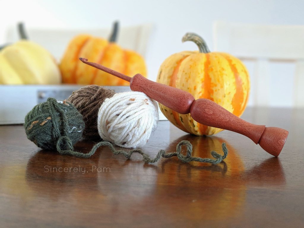 Crochet cutlery top pouch