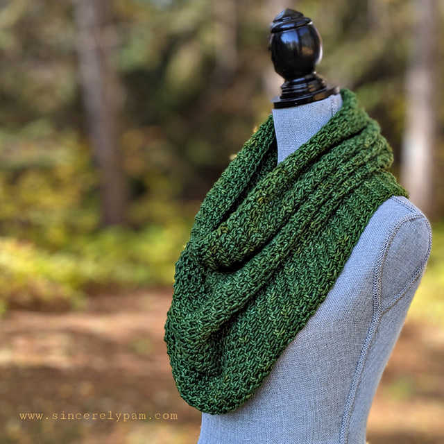 lansdowne cowl crochet pattern by sincerely pam