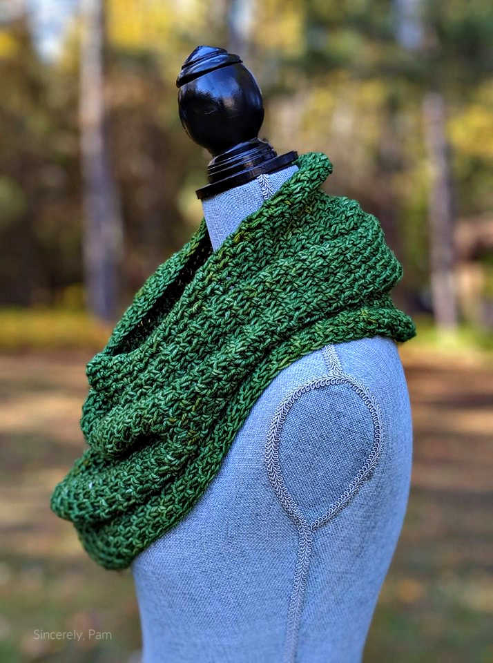 lansdowne cowl free crochet pattern by sincerely pam