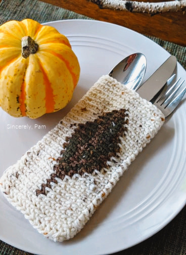 Crochet cutlery top pouch