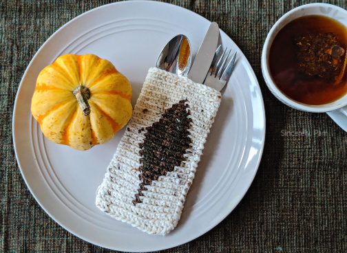 autumn leaf cutlery pouch crochet pattern by sincerely, pam