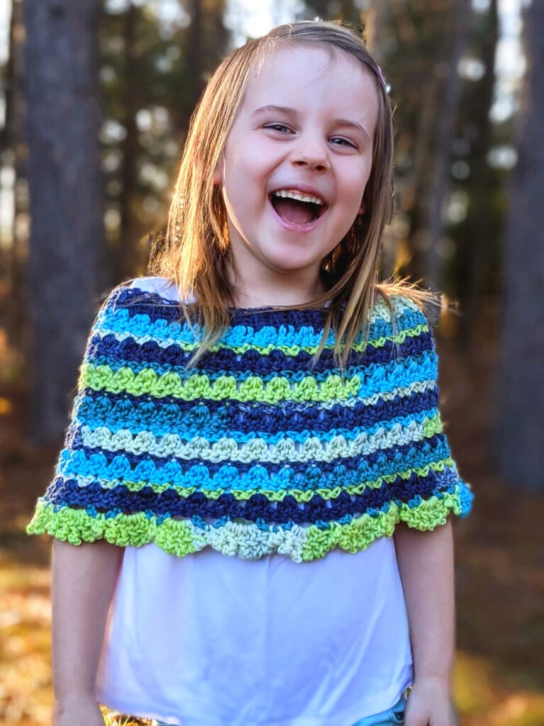 brooke poncho crochet pattern by sincerely pam using felici yarn from wecrochet